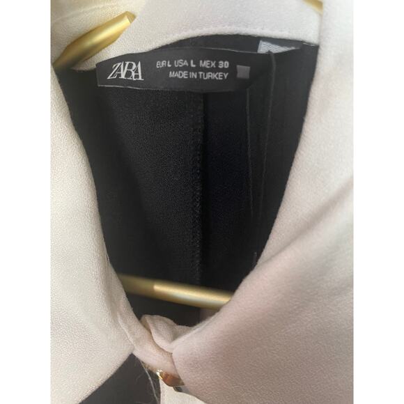 ZARA Black White Ruched Long Sleeve Dress – Gold Buttons – Size L – NWT - Picture 3 of 10